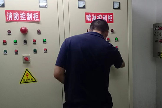 億杰消防維保專業(yè)團(tuán)隊(duì)，讓您從容應(yīng)對消防檢查，養(yǎng)老院消防安全無憂